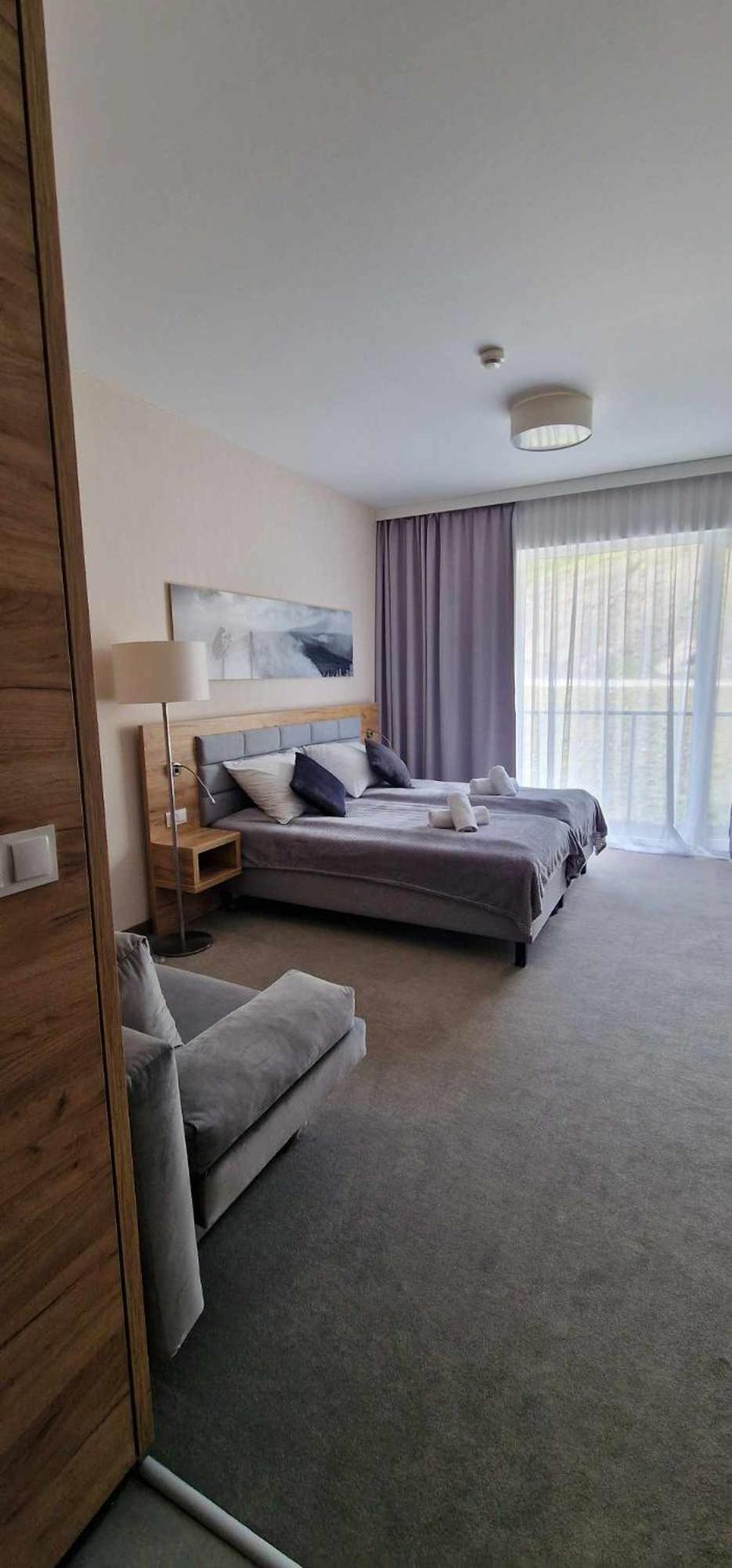 Czarna Gora Star * Sienna (Klodzko)